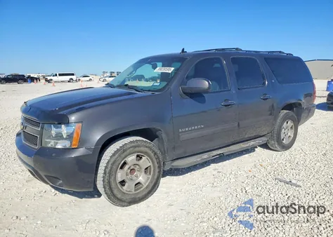 2010 Chevrolet Suburban C1500 Lt z USA, uszkodzony, nr VIN 1GNUCJE05AR197355